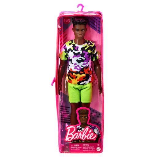 MATTEL HBV23 Barbie Ken Fashionistas Puppe, athletisch, schwarzes lockiges Haar, buntes Shirt