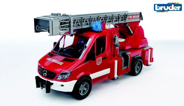 Bruder 02532 MB Sprinter Feuerwehr mit Drehleiter, Pumpe und L &amp; S Module